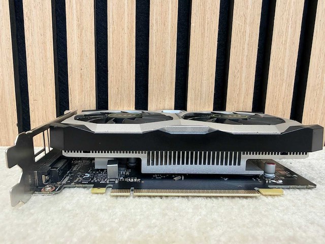 Msi - geforce gtx 1650 d6 ventus xs ocv1 - 4gb / gddr6 / gaming videokaart - afbeelding 4 van  8