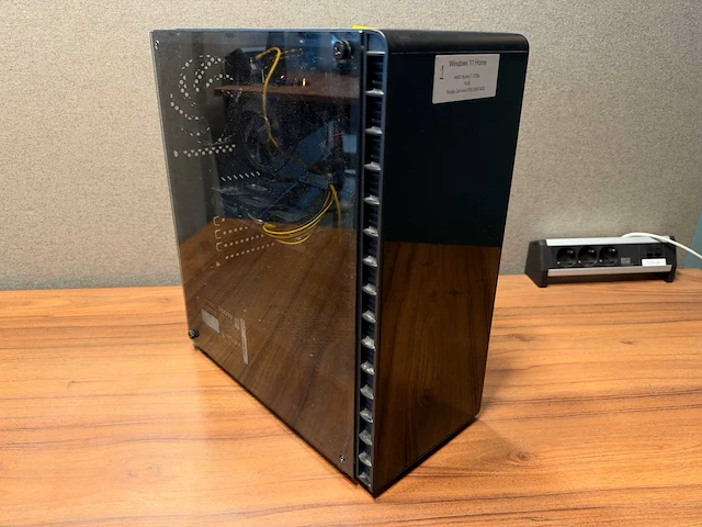 Msi gaming desktop - afbeelding 1 van  7
