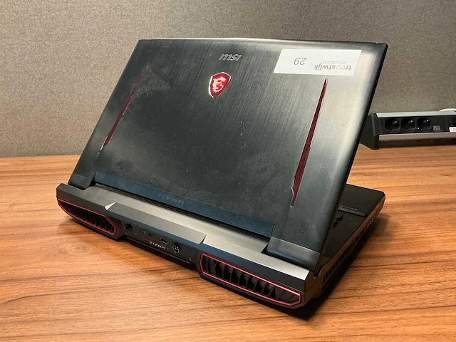 Msi gt75 titan 8sf gaming laptop - afbeelding 4 van  7