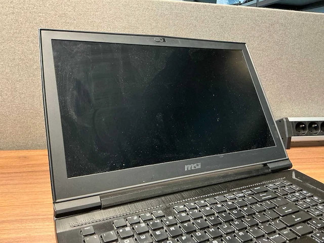 Msi gt75 titan 8sf gaming laptop - afbeelding 3 van  7