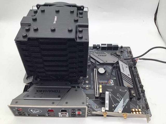Msi mag z390 moederbord met intel i5 9th gen, be quiet cooler en wifi kaart computeronderdeel - afbeelding 1 van  6