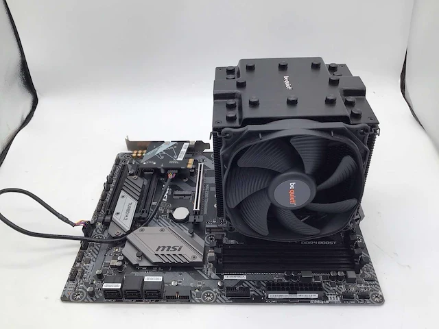 Msi mag z390 moederbord met intel i5 9th gen, be quiet cooler en wifi kaart computeronderdeel - afbeelding 4 van  6