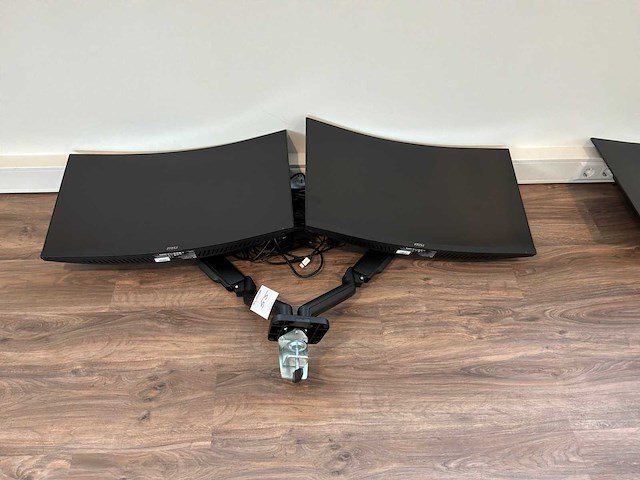 Msi mag322cqr monitor (2x) - afbeelding 1 van  5
