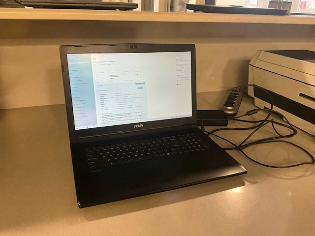 Msi ms-1795 laptop - afbeelding 1 van  4