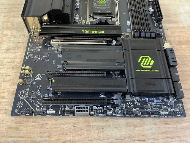 Msi x870e tomahawk wifi moederbord - afbeelding 4 van  7