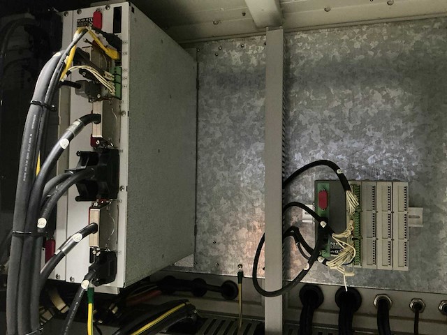 Mt cut - 2011 - v110 - verticale machinecentra - afbeelding 4 van  12