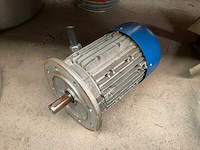 Mt tn90lb /4 b5 inductiemotor - afbeelding 1 van  3