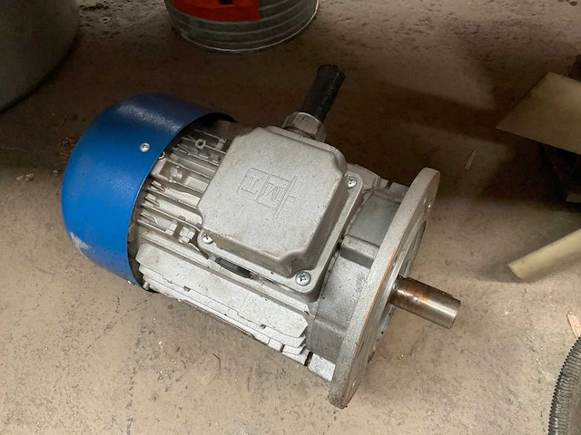 Mt tn90lb /4 b5 inductiemotor - afbeelding 2 van  3