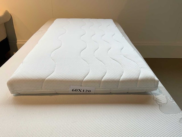 Mtf b60 x h120cm kindermatras - afbeelding 1 van  10