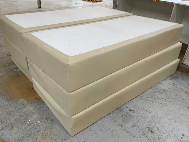 Mtf boxspring onderstel (6x) - afbeelding 1 van  5