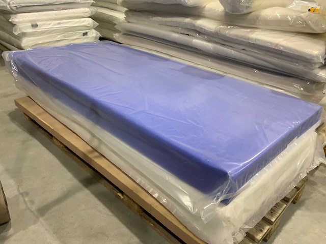 Mtf incontinentie koudschuim matras b90 x l200 cm - afbeelding 1 van  4