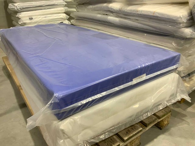 Mtf incontinentie koudschuim matras b90 x l200 cm - afbeelding 2 van  4
