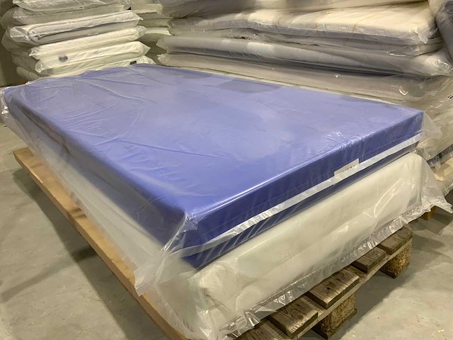 Mtf incontinentie koudschuim matras b90 x l200 cm - afbeelding 4 van  5