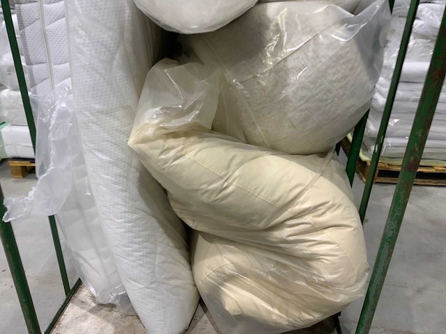 Mtf o.a. set retour toppers / matras / nasa kussen (7x) - afbeelding 9 van  10
