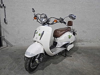 Mtl - snorscooter - e-classic - elektrische 25km uitvoering d415vx - afbeelding 3 van  8