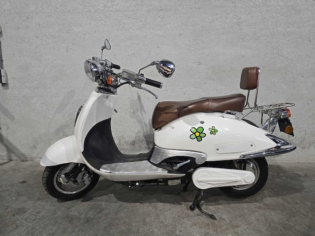 Mtl - snorscooter - e-classic - elektrische 25km uitvoering d415vx - afbeelding 1 van  8