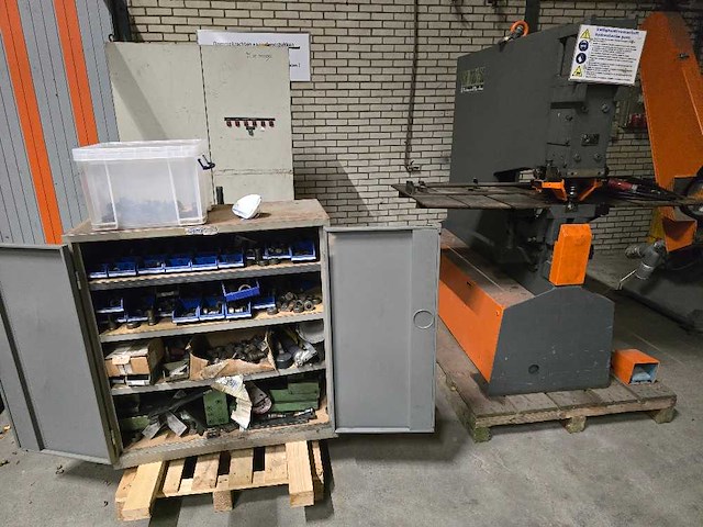 Mubea - klh 700 / 760 - ponsmachine - afbeelding 1 van  12