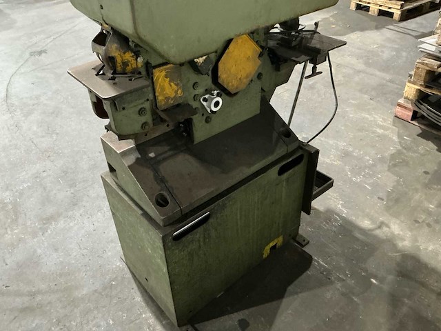 Mubea bfl350 ponsmachine - afbeelding 3 van  13