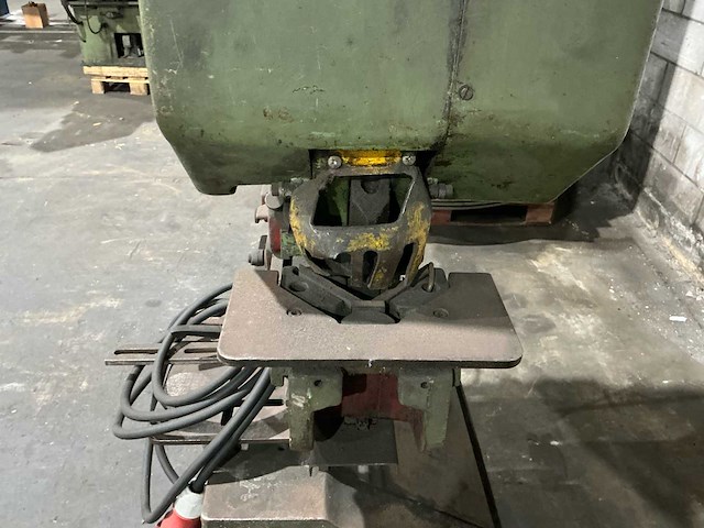 Mubea bfl350 ponsmachine - afbeelding 4 van  13