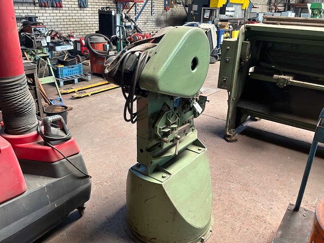 Mubea junior bf 10 profiel bewerkingsmachine - afbeelding 3 van  9