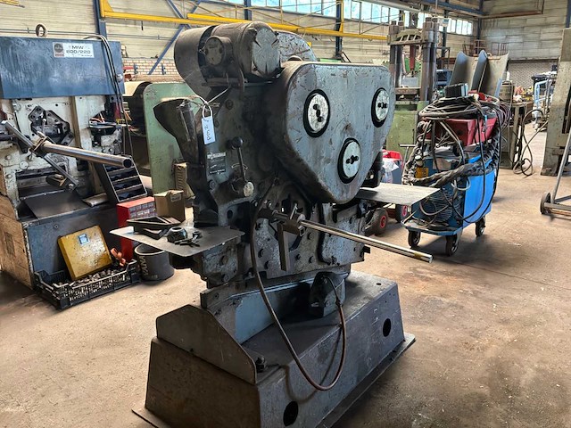 Mubea kbl 11 n profiel bewerkingsmachine - afbeelding 3 van  8