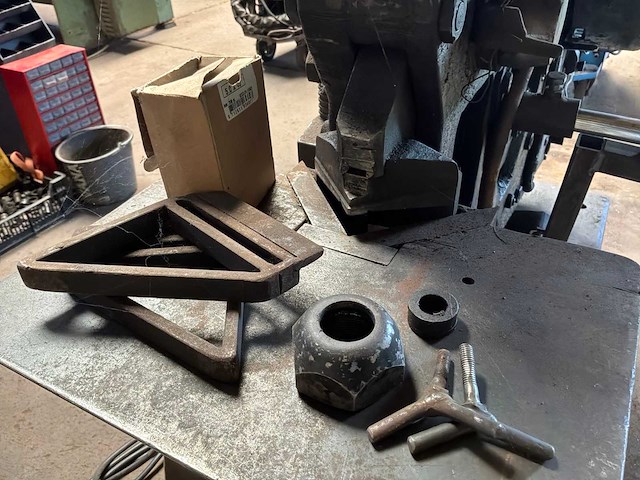 Mubea kbl 11 n profiel bewerkingsmachine - afbeelding 7 van  8
