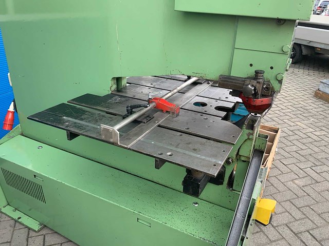 Mubea muhr und bender - klh 700/760 - ponsmachine - afbeelding 3 van  11