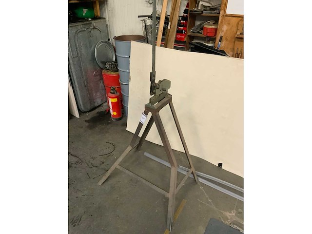 Mubea platenschaar op statief - afbeelding 2 van  4