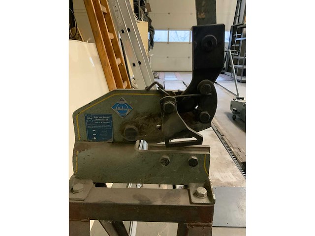 Mubea platenschaar op statief - afbeelding 3 van  4