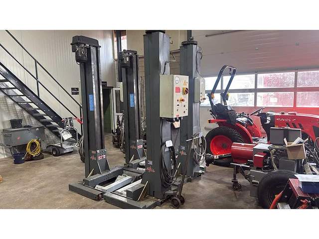 Mubrau equipment - 2006 - sm 2204 - 4-koloms mobiele hefkolommen - afbeelding 1 van  5