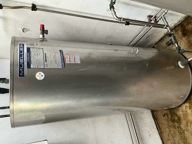 Mueller melkkoeltank 9100 ltr. met koelinstallatie - afbeelding 4 van  18
