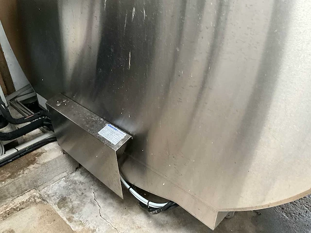 Mueller melkkoeltank 9100 ltr. met koelinstallatie - afbeelding 6 van  18