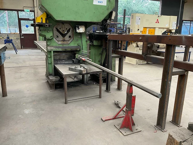 Muhr und bender kls1100 profielstaalschaar en ponsmachine - afbeelding 7 van  25