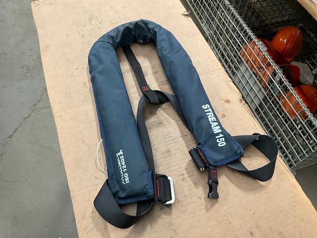 Mullion stream 150 reddingsvest - afbeelding 1 van  3