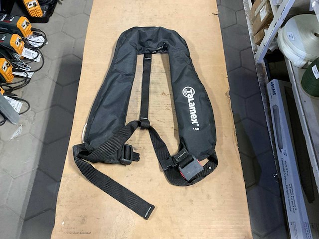 Mullion stream 150 reddingsvest - afbeelding 1 van  4