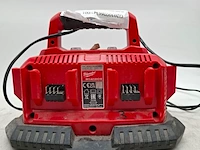 Multi acculader, milwaukee, m1418c6 - afbeelding 2 van  3