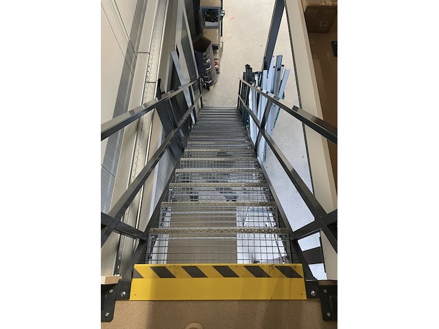 Multi profiel entresolvloer 7850x4307mm ca. 33m2 , 2021 - afbeelding 4 van  7