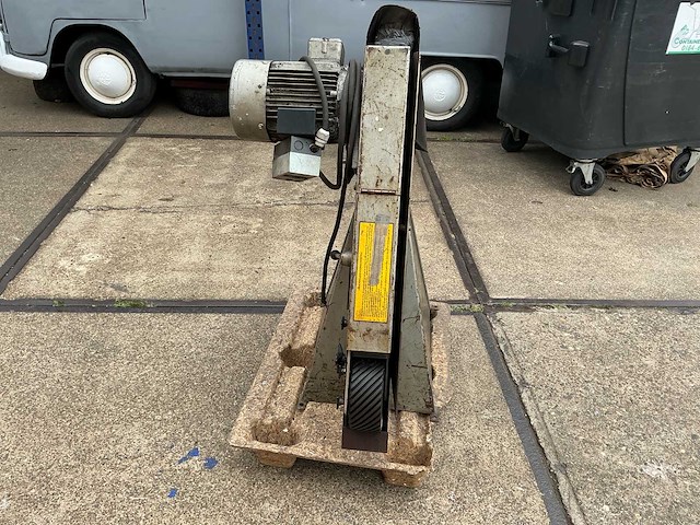 Multi-tool gs 75 bandschuurmachine - afbeelding 9 van  13