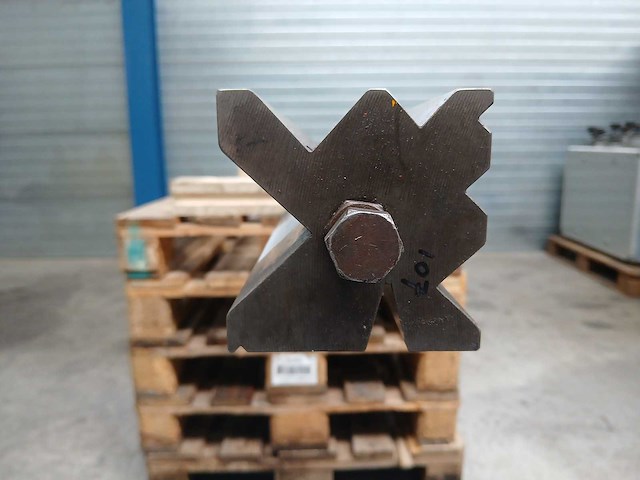 Multi v - 95x95 - onder gereedschap - afbeelding 1 van  5