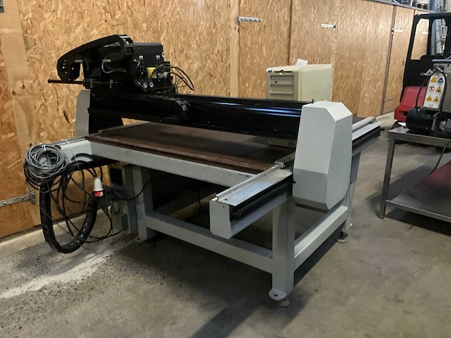 Multicam sf serie 2 kops cnc freesmachine - afbeelding 7 van  12