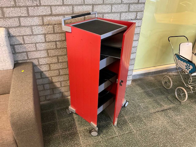 Multifunctionele mobiele werkkar - afbeelding 1 van  9