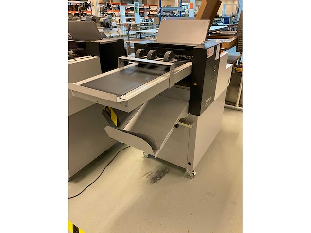 Multigraf touchline cf375 vouwmachine - afbeelding 7 van  11