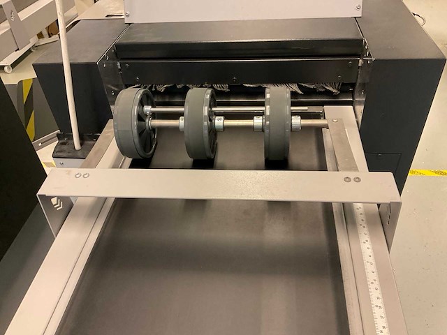 Multigraf touchline cf375 vouwmachine - afbeelding 11 van  11
