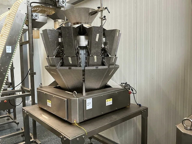 Multihead weigher schud zeef machine met opvoerband - afbeelding 12 van  19