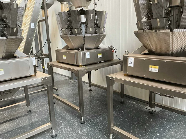 Multihead weigher schud zeef machine met opvoerband - afbeelding 13 van  19