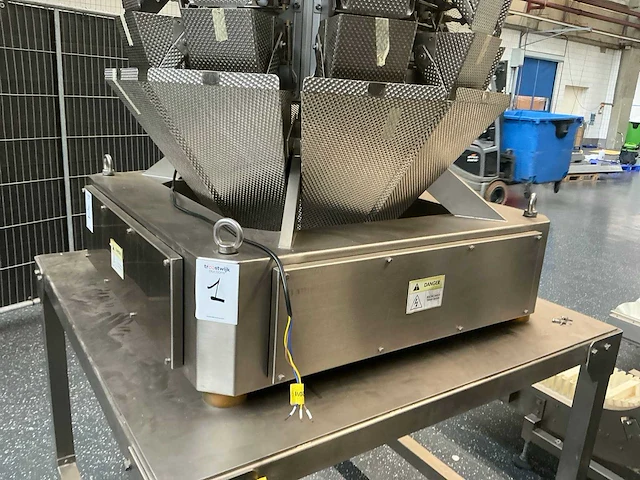Multihead weigher schud zeef machine met opvoerband - afbeelding 14 van  23