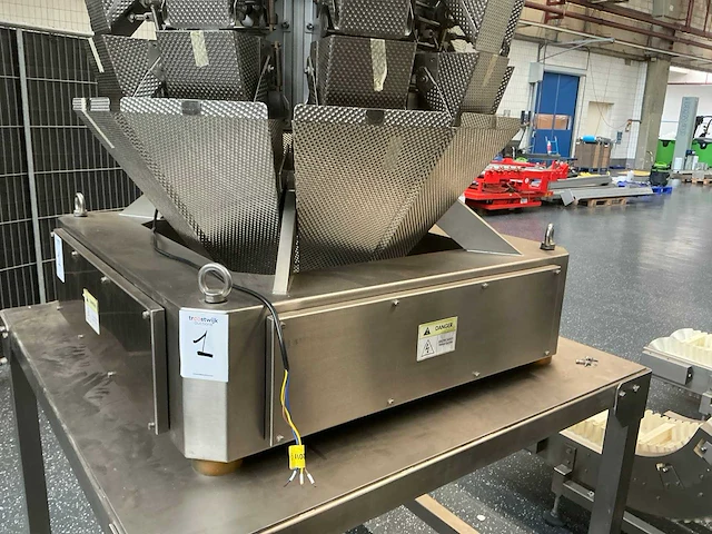 Multihead weigher schud zeef machine met opvoerband - afbeelding 15 van  23