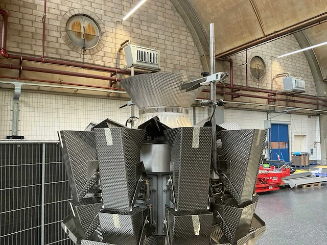 Multihead weigher schud zeef machine met opvoerband - afbeelding 16 van  23