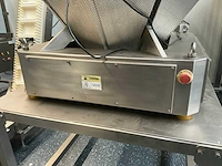 Multihead weigher schud zeef machine met opvoerband - afbeelding 19 van  23