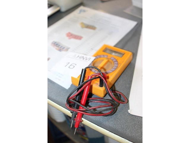 Multimeter. - afbeelding 2 van  2
